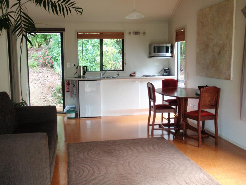 Wharepuke Subtropical Accommodation Kerikeri Oda fotoğraf